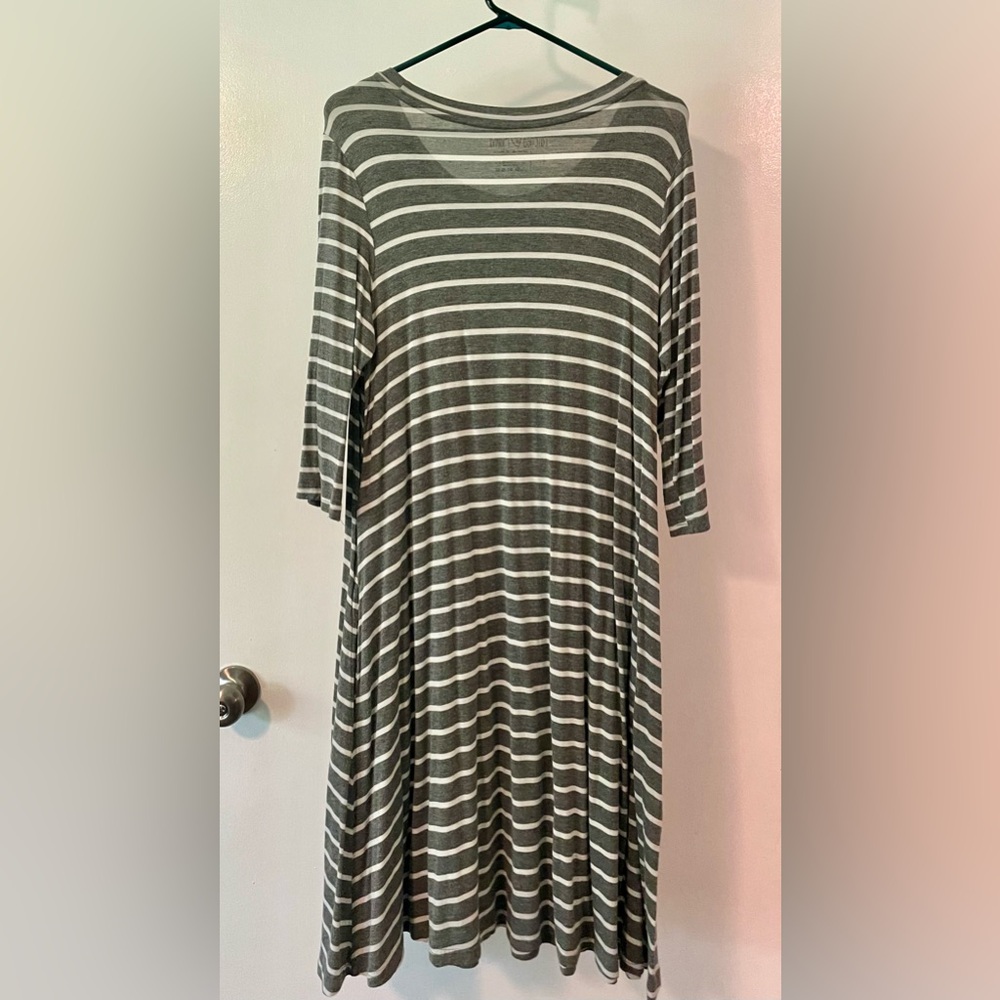 Latched Mama 3/4 Sleeve Swing Nursing Dress - Large / Grey & White Stripe - Picture 3 of 5
